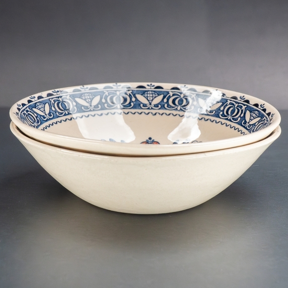 Set of 2 vintage Staffirdshire Old Granite Hearts &Flowers cereal bowls - Picture 2 of 4